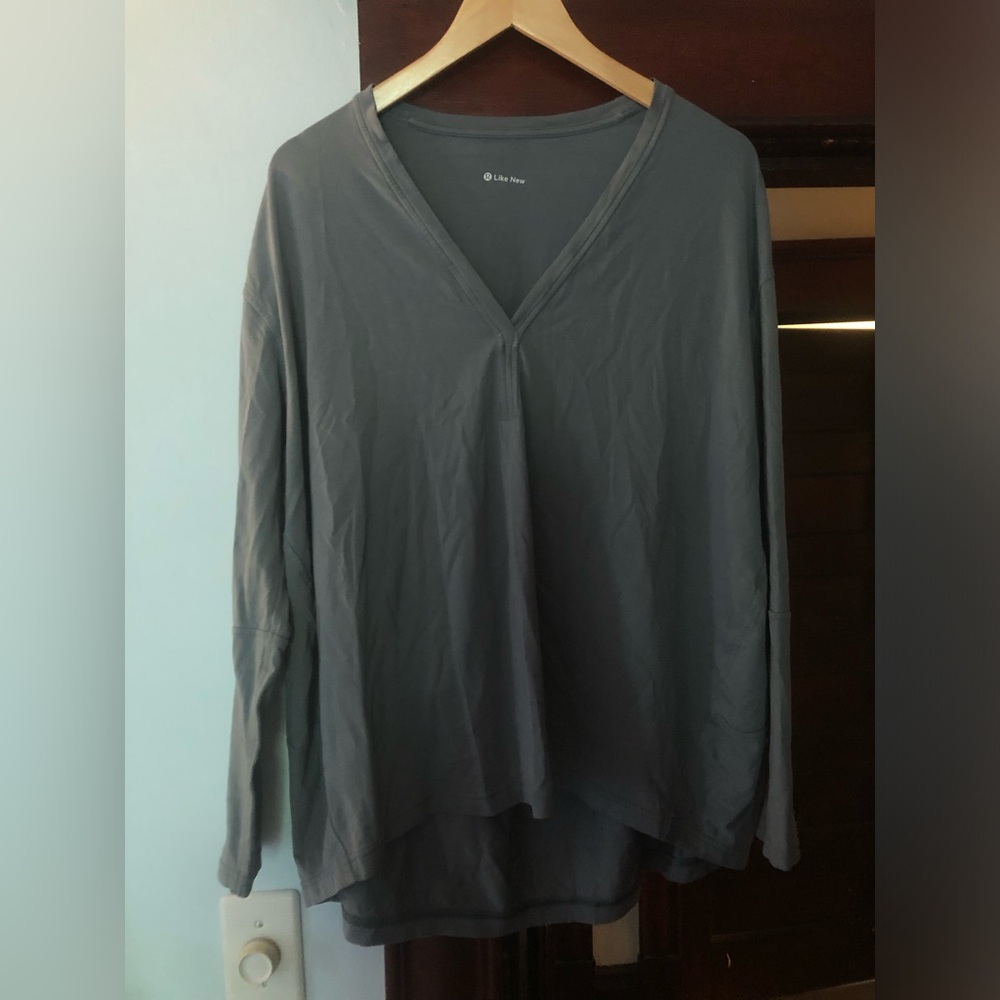 Lululemon Basic V-Neck Long Sleeve Top - Gray/Blue